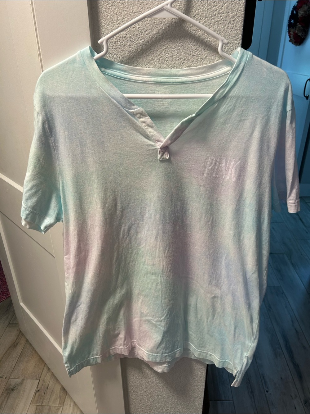PINK Victoria's Secret Pastel Tie-Dye V-Neck Tee — Mint & Blush